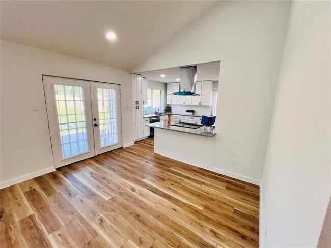 Building Photo - 9614 Ravensworth Dr