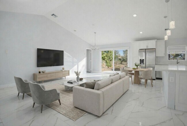 Building Photo - 4593 SW Bradbury St