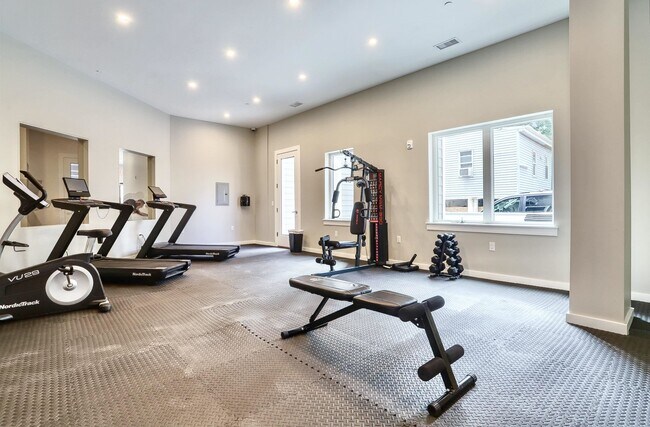 Building Photo - 475 Communipaw Ave