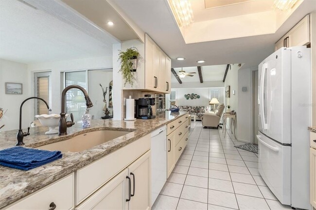 Building Photo - 2220 Broad Ranch Dr