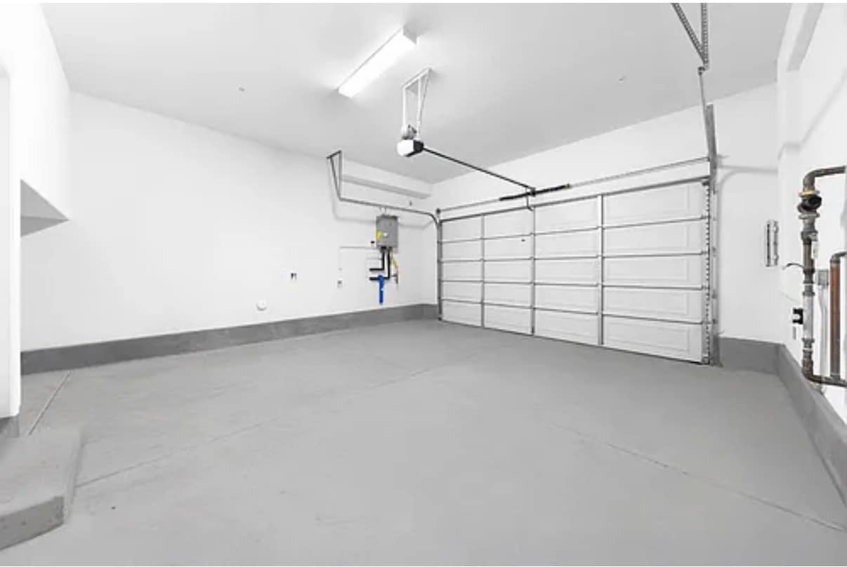 Building Photo - 930 Wonder Ln