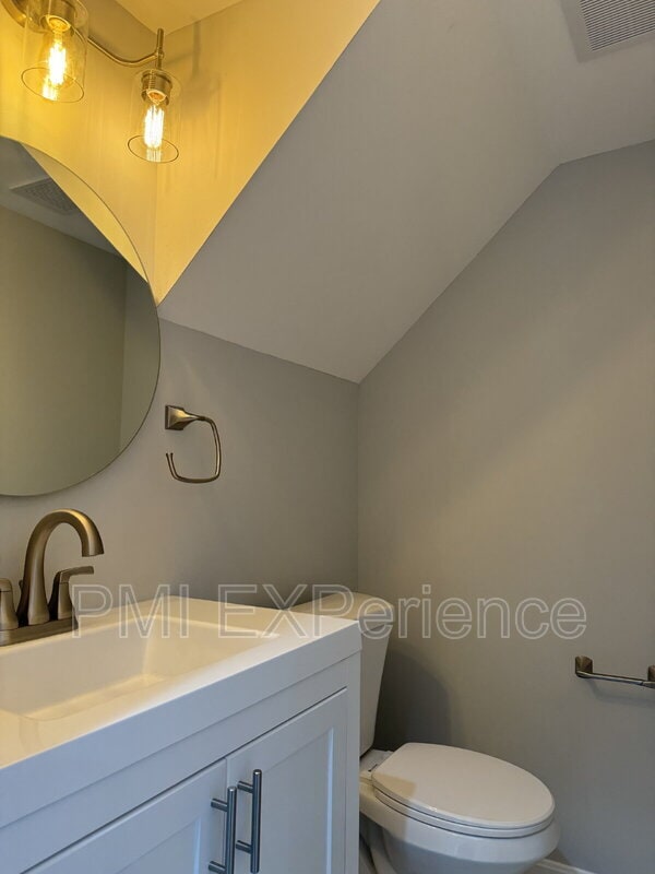 Building Photo - 9806 Ambler Ln