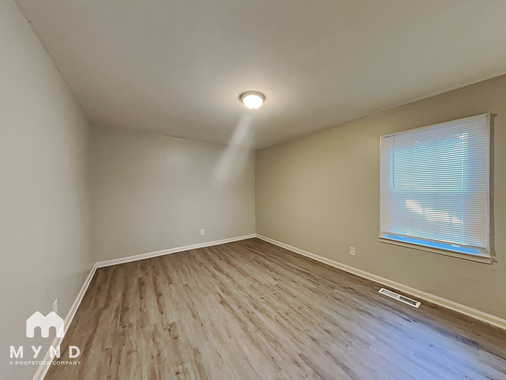 Building Photo - 82 Brenda Ln