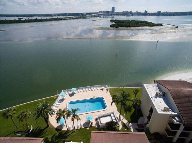 Building Photo - 851 Bayway Blvd