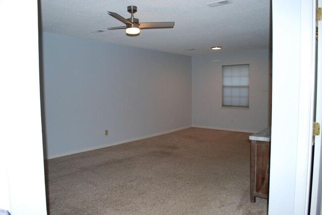 Building Photo - 9037 Fountain Brook Ln