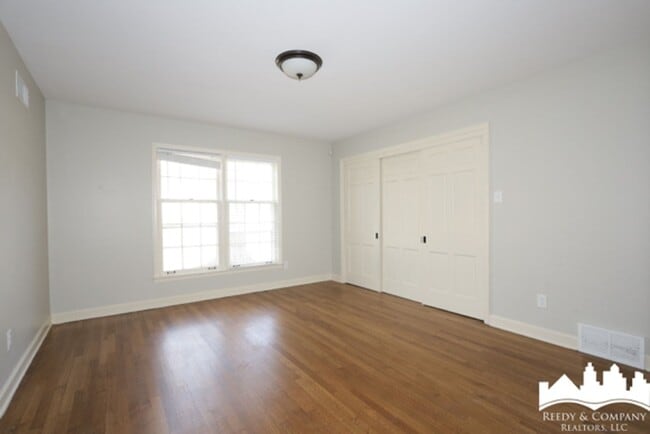 Building Photo - 1264 Yorkshire Dr