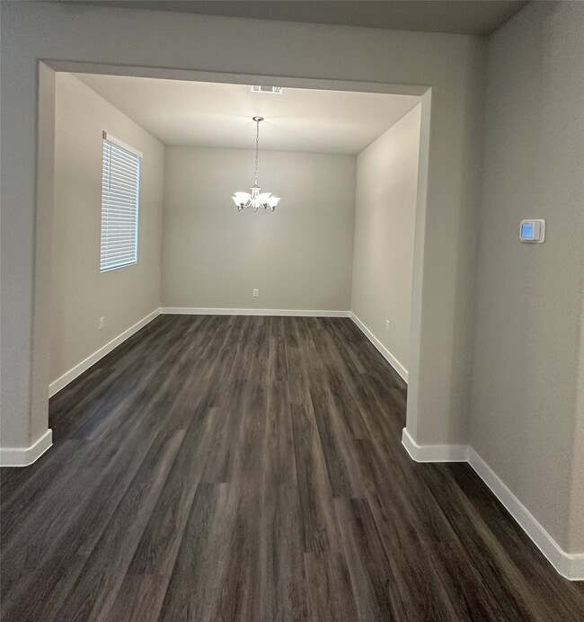 Building Photo - 3110 Valley Peak Dr