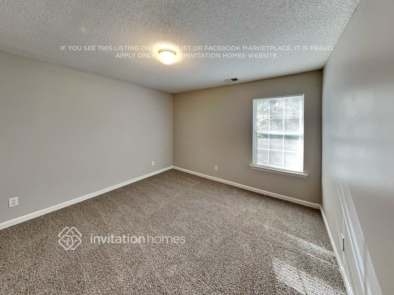 Building Photo - 10020 Little Creek Rd