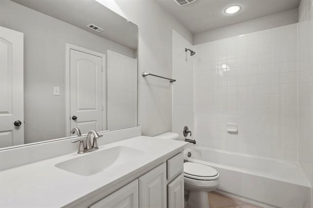 Building Photo - 4333 Falcon Ln