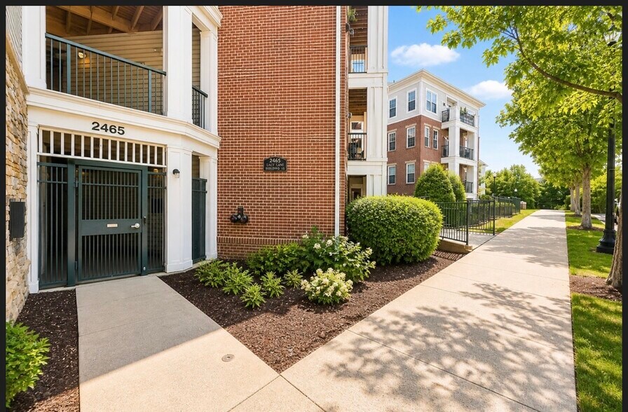 Building Photo - 2465 Army Navy Dr