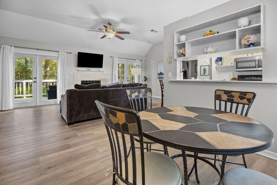 Building Photo - 8432 SW 46 Rd