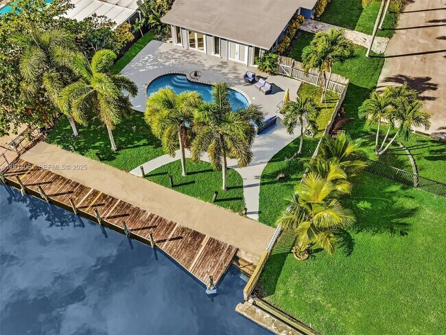 Building Photo - 4416 SW 35th Ave