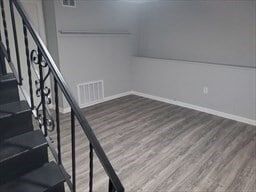 Building Photo - 174 Pine St