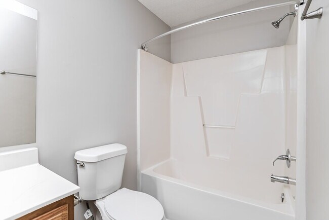 Building Photo - 4924 Rosena Dr