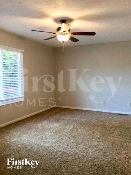 Building Photo - 254 Truro Ct