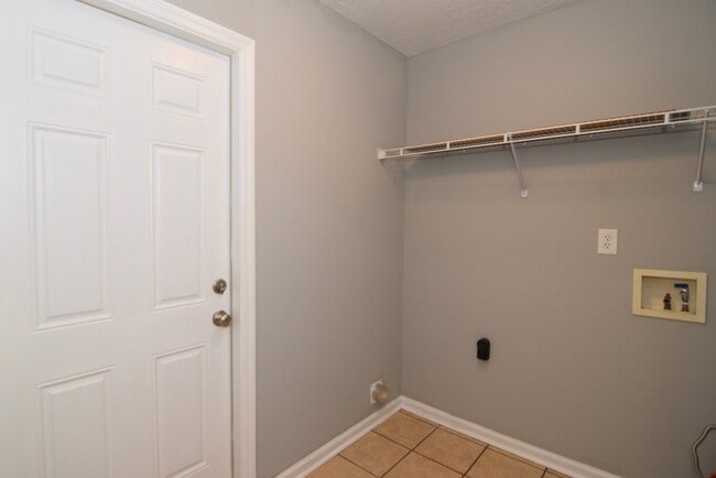Building Photo - Granite - Stainless Steel - Fireplace - Fe...