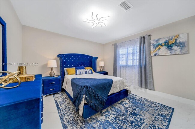 Building Photo - 241 Oceanic Ave