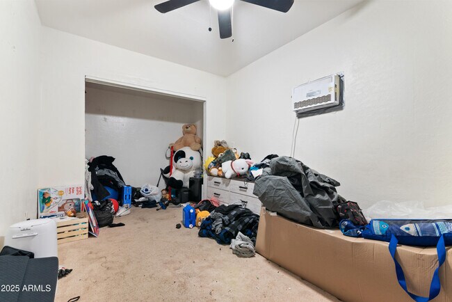Building Photo - 5546 W Encanto Blvd