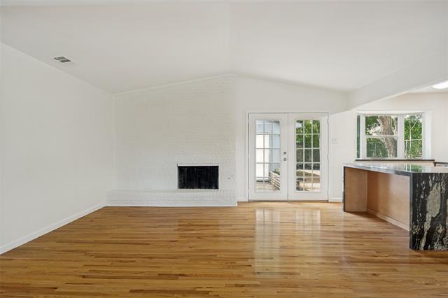 Building Photo - 433 Sandy Trail