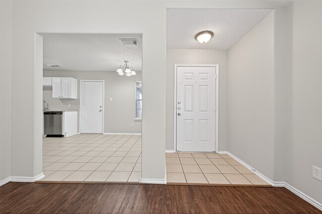 Building Photo - 7327 Winter Song Dr