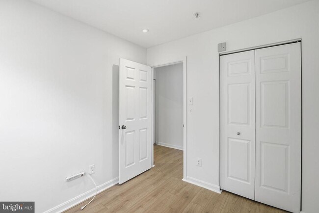 Building Photo - 3052 Benefit Ct