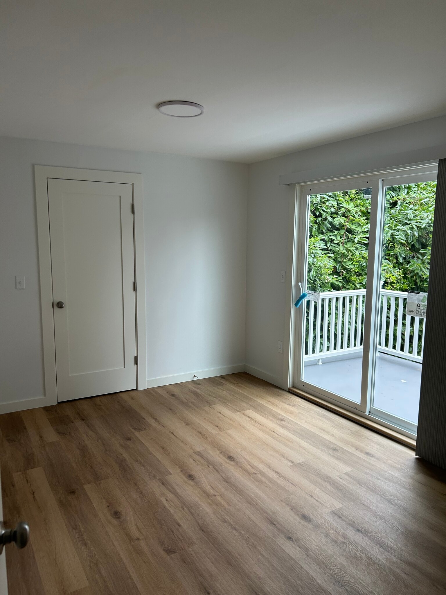 Primary room access to deck - 4646 S Willow St
