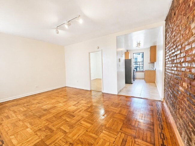 Building Photo - 86 Haven Ave