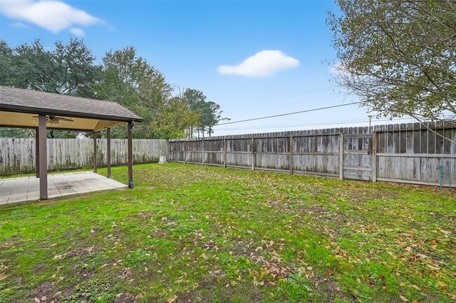 Building Photo - 21623 Crescent Heights St