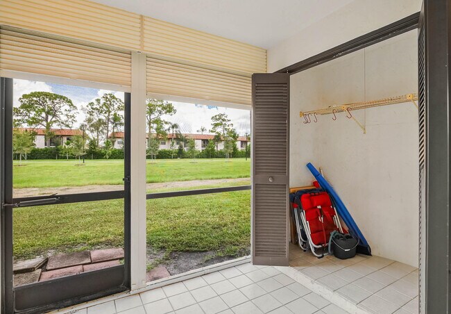 Building Photo - 7593 Tahiti Ln