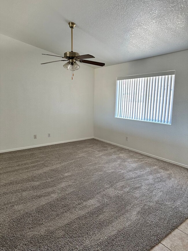 Building Photo - 111 Cypress Dr