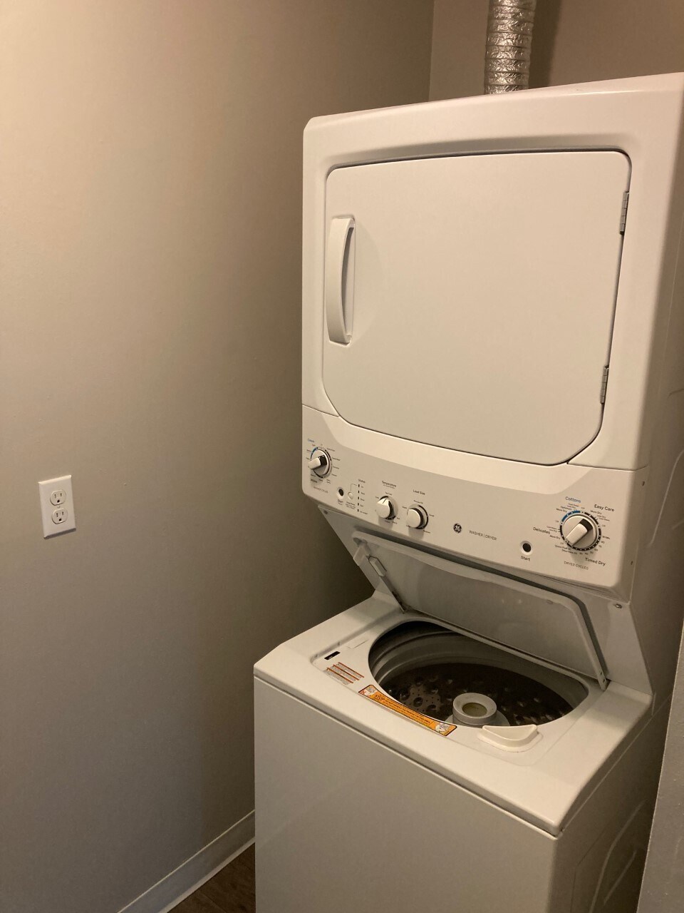 Building Photo - 609 E Euclid Ave