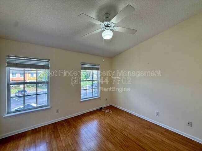 Building Photo - 12311 Kensington Lakes Dr