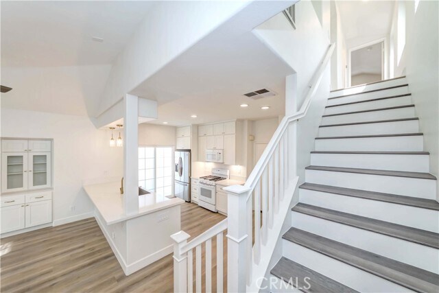 Building Photo - 58 Paisley Pl