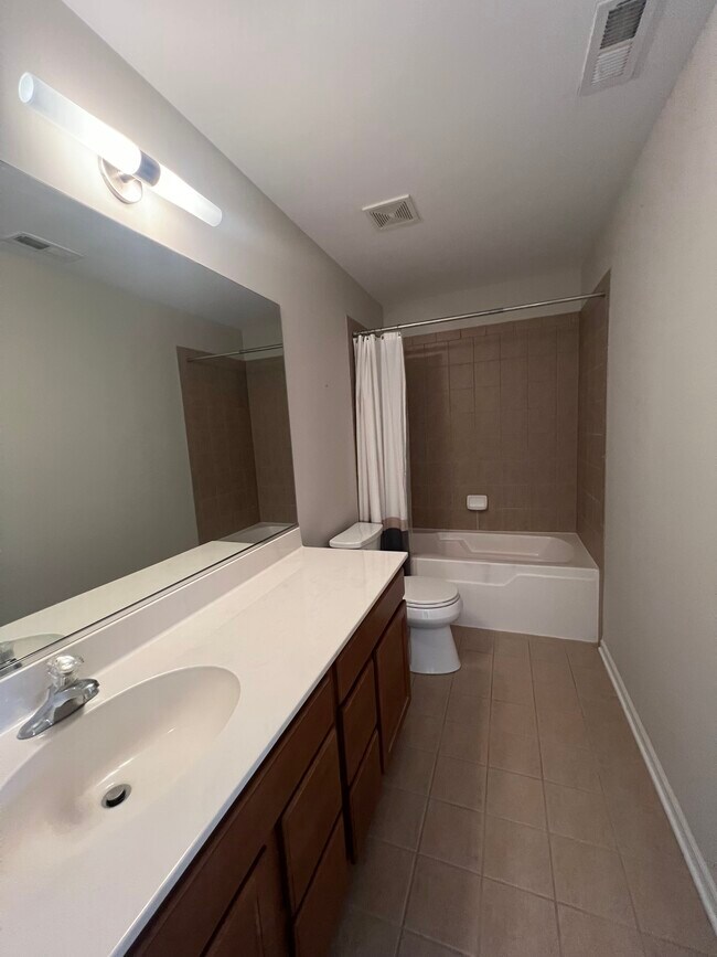 Building Photo - 10713 Gabrielle Ln