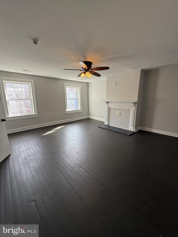 Building Photo - 510 Caroline St