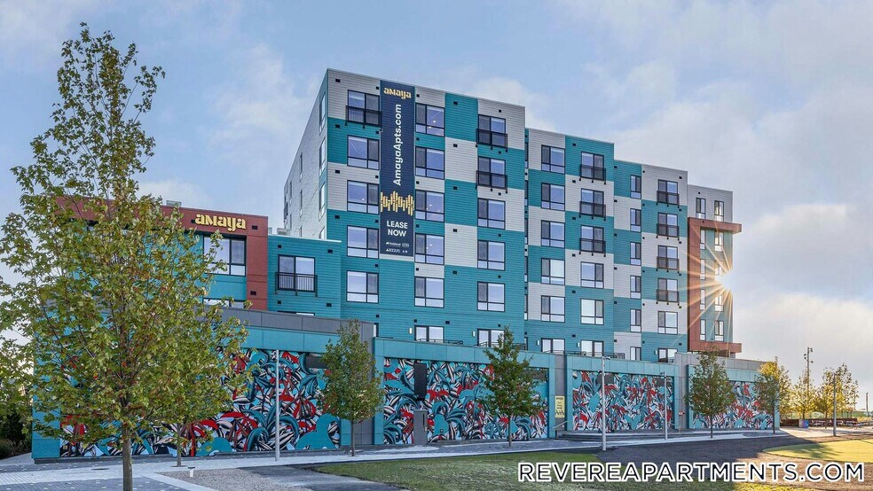 Building Photo - 328 Bank St