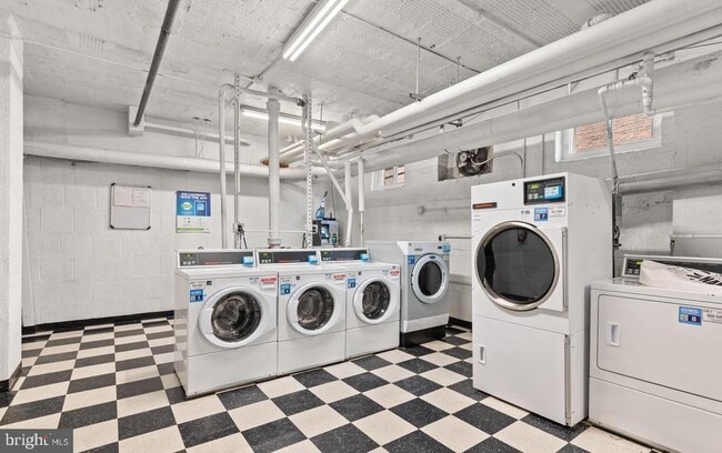 Building Photo - 2515 K St NW