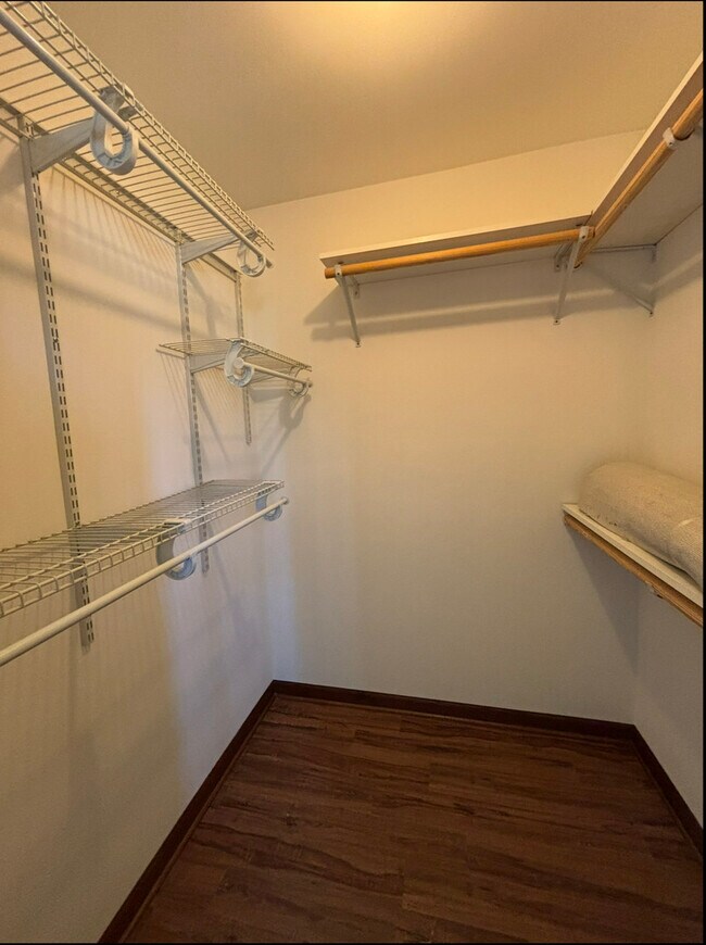 Building Photo - 2319 Aster Dr