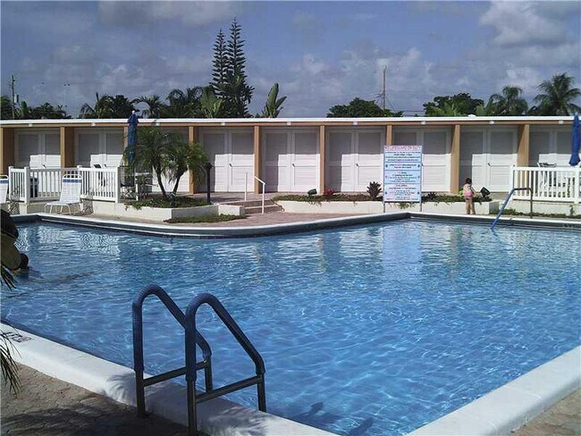 Building Photo - 6750 NE 21st Rd