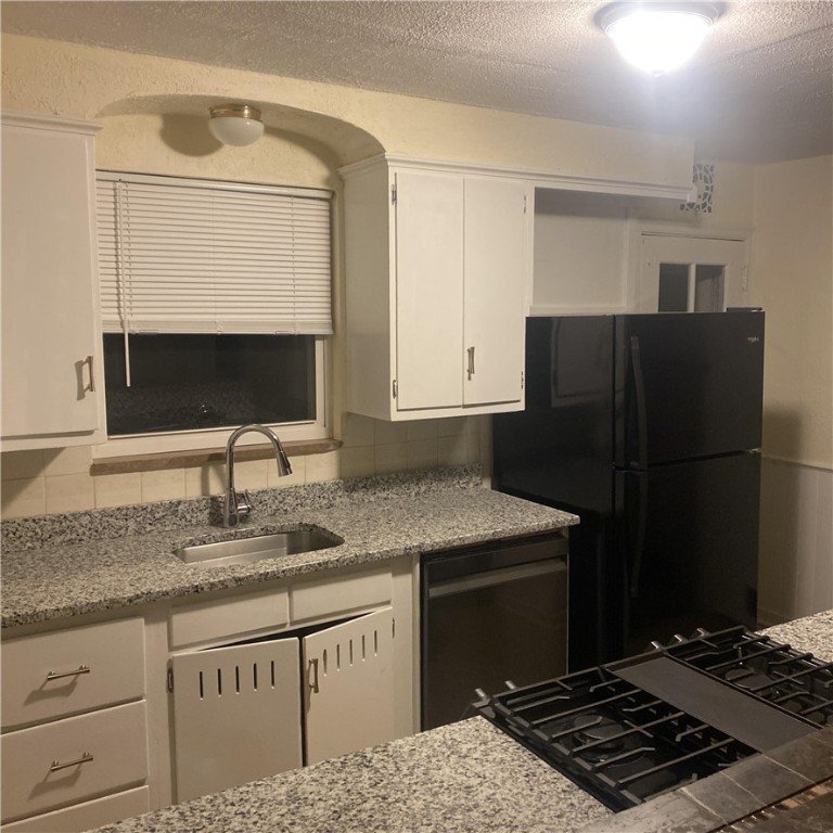 Building Photo - 12339 Frankstown Rd