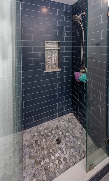 Building Photo - 1112 N Myers St