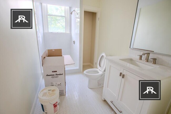 Building Photo - 4 bedroom in Brookline MA 02445