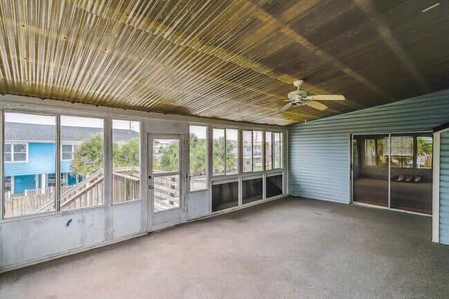 Building Photo - 1402 Via De Luna Dr