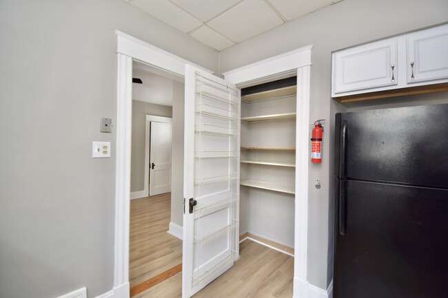 Building Photo - 3048 Taylor Ave