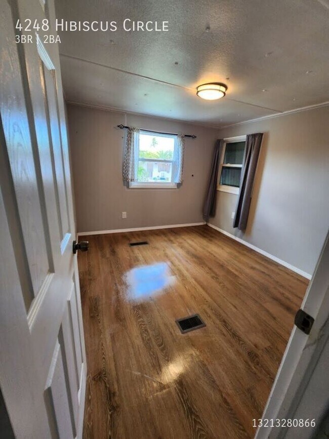 Building Photo - 4248 Hibiscus Cir