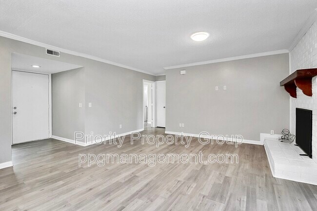 Building Photo - 10971 Harrowfield Rd