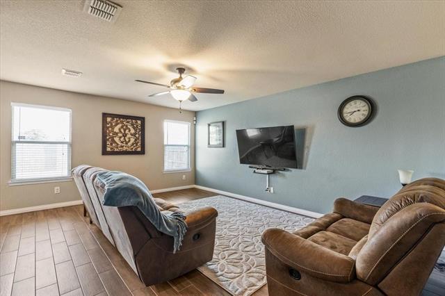 Building Photo - 2133 Burnside Dr