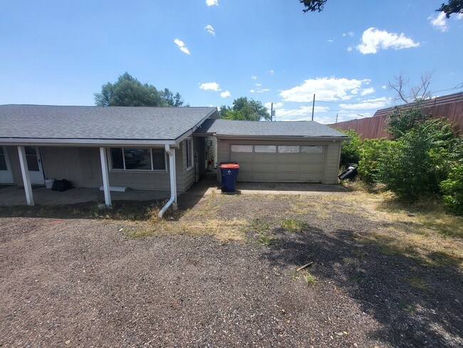 Building Photo - 9950 W 20th Ave