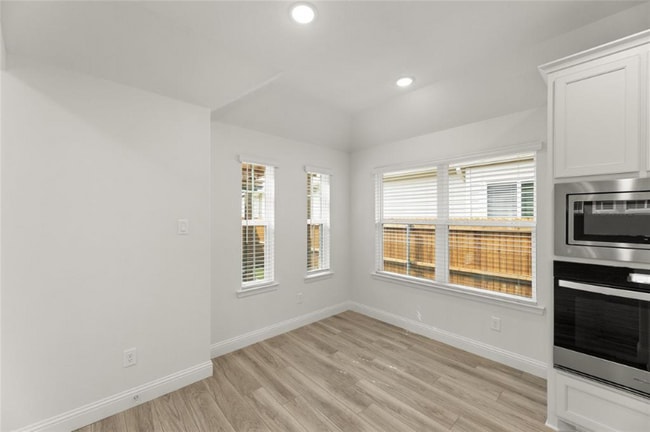 Building Photo - 625 Presidio St