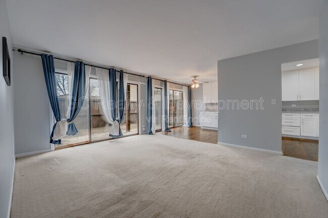Building Photo - 5850 Fresno Ct
